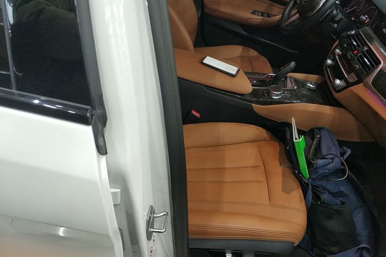 Used BMW 5 Series 2019 Facelifted 530Li Leading Edition M Sport Package