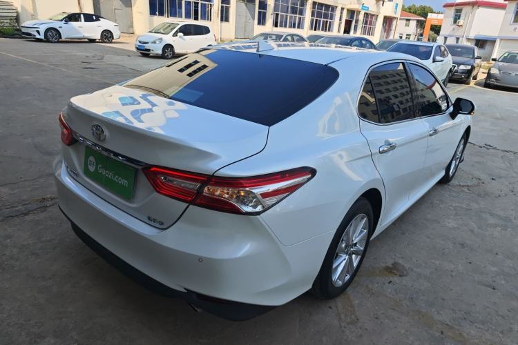 Used Toyota Camry 2021 2.0G Luxury Edition
