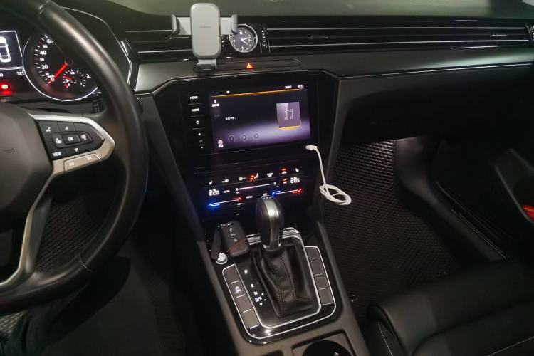 Used Volkswagen Magotan 2020 330TSI DSG Leading Model
