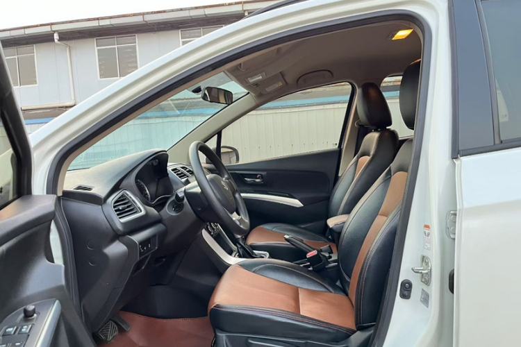 Used Suzuki S-Cross 2014 1.6L CVT Two-Wheel Drive Entry Model
