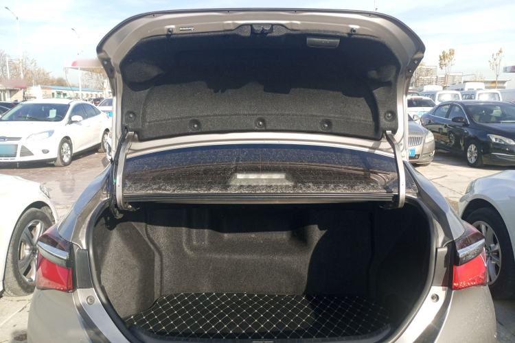 Used Toyota Corolla 2017 Revised Dual-Engine 1.8L E-CVT Elite Edition