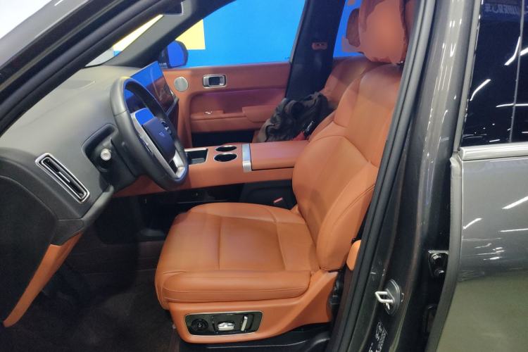 Used Li Auto L8 2023 Pro Model
