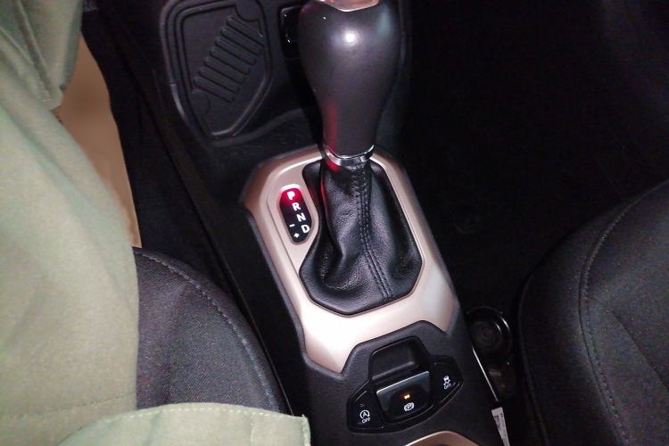 Used  Renegade 2017 180T Automatic Jingneng Edition
