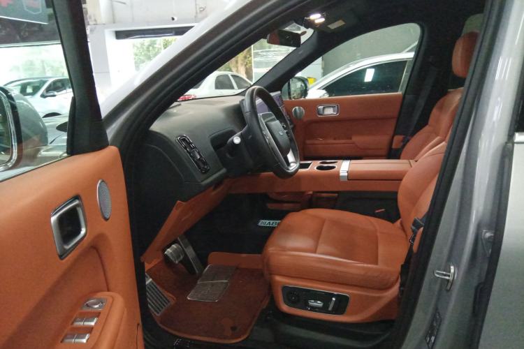 Used Li Auto L8 2023 Pro Model
