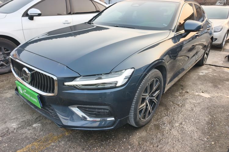 Used Volvo S60 2023 B4 Zhiyi Luxury Edition