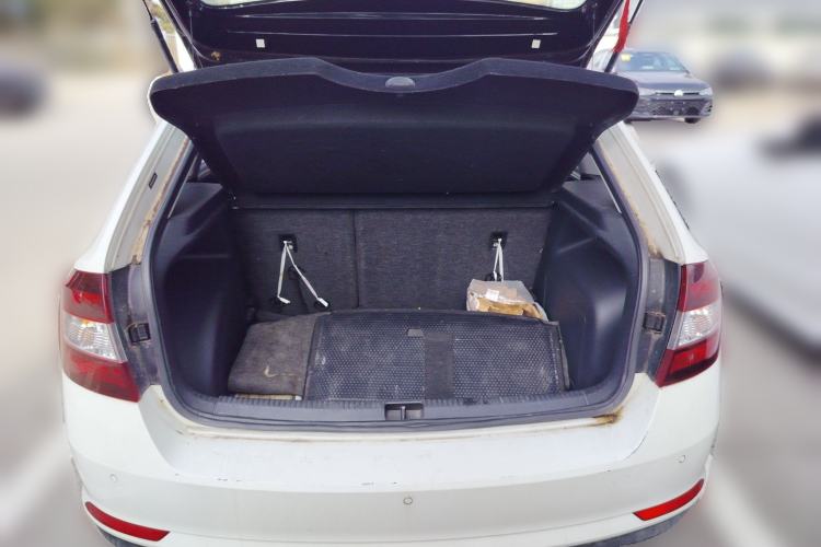 Used Skoda Rapid Spaceback 2016 1.6L Automatic Smart Drive Edition
