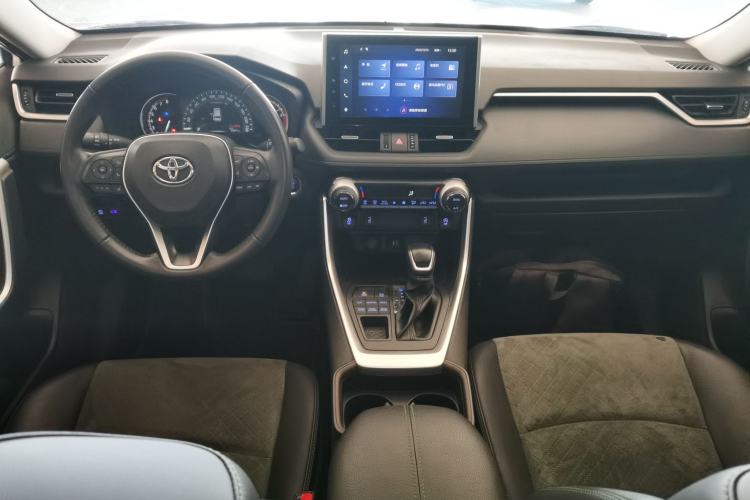 Used Toyota RAV4 2022 2.0L CVT 4x4 Style Plus Edition
