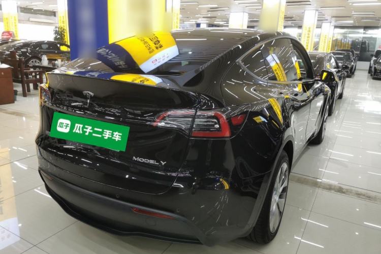 Used Tesla Model Y 2021 Standard Range Rear-Wheel Drive Version
