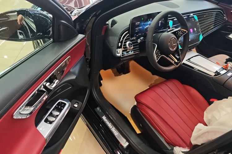 Used Mercedes-Benz E-Class 2024 Facelift E 260 L 4MATIC
