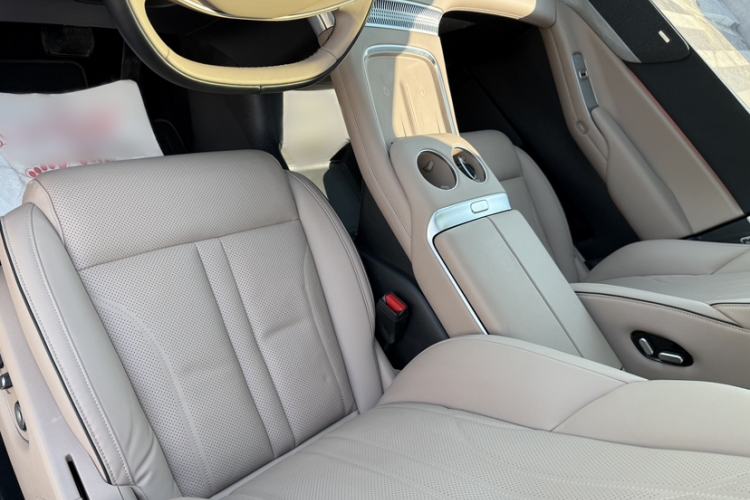 Used XPeng X9 2024 702 Ultra-Long Range Max
