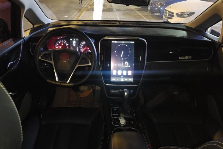 Used BYD Song MAX 2018 1.5T Automatic Smart Connect Elite Model with 6 Seats
