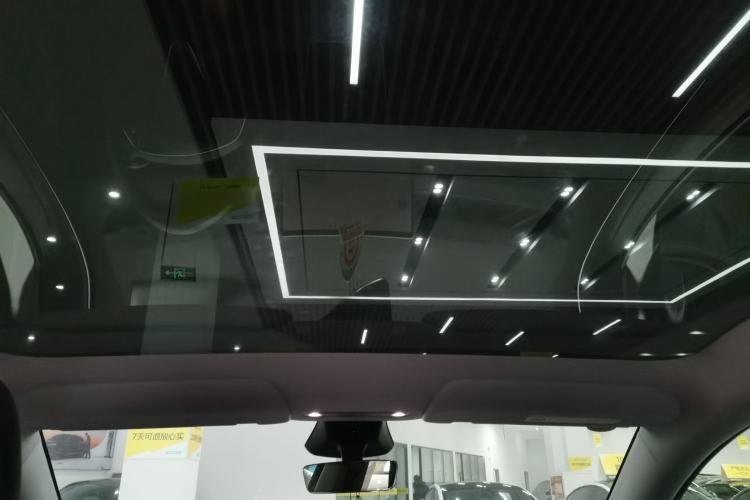 Used Tesla Model Y 2025 Rear-Wheel-Drive Version
