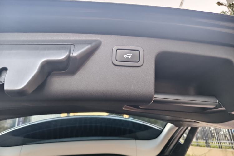 Used Land Rover Discovery Sport 2018 240 PS SE Version
