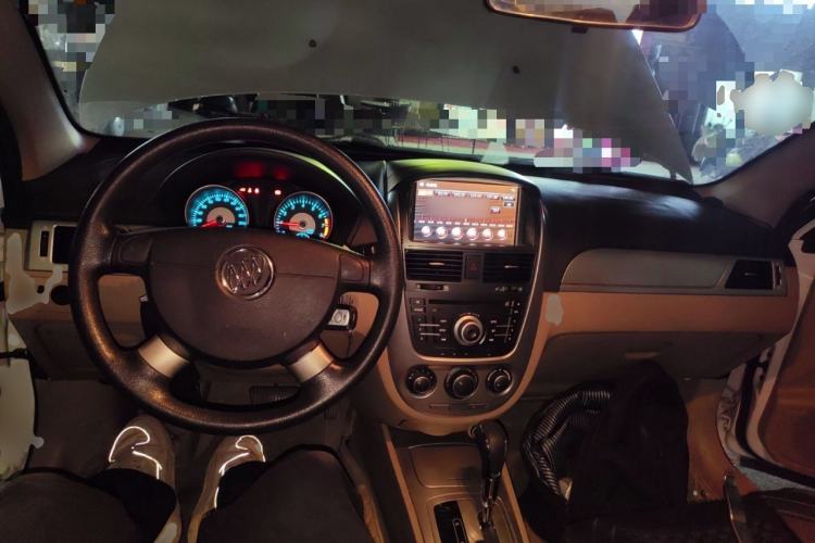 Used Buick Excelle 2013 1.5L Automatic Classic Model
