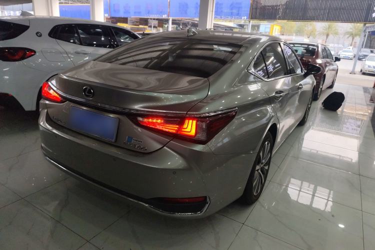 Used Lexus ES 2020 200 Excellence Edition
