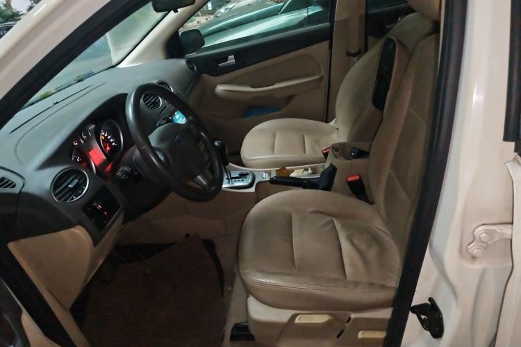 Used Ford Focus 2013 Hatchback Classic 1.8L Automatic Fashion Edition