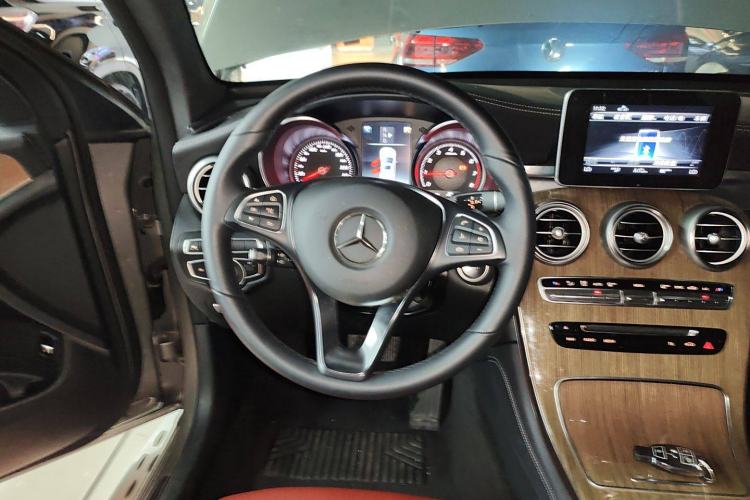 Used Mercedes-Benz GLC Coupe 2019 GLC 260 4MATIC Coupe SUV
