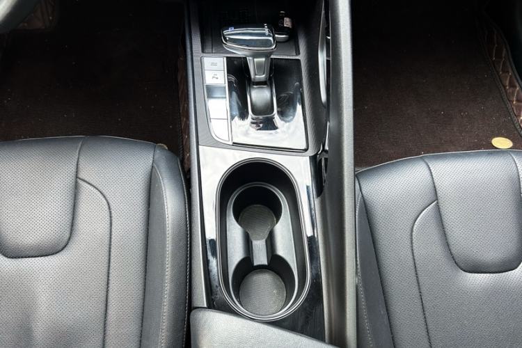 Used Hyundai Elantra 2023 1.5L CVT LUX Prestige Edition