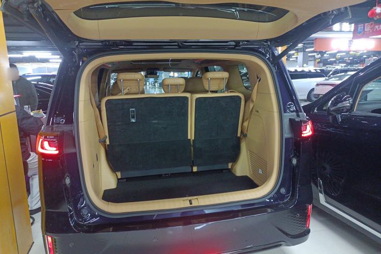 Used VOYAH Dream 2025 PHEV Four-Wheel-Drive Flagship Kunpeng Edition
