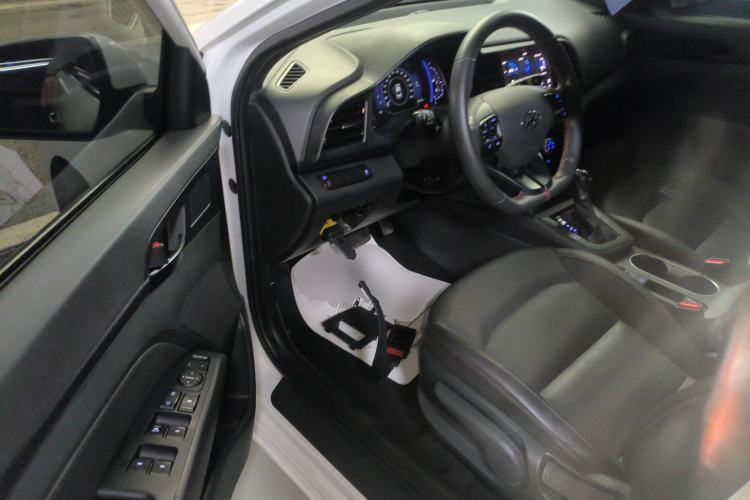 Used Hyundai Elantra 2019 1.4T Dual-Clutch Xuan Dong · Dynamic Model
