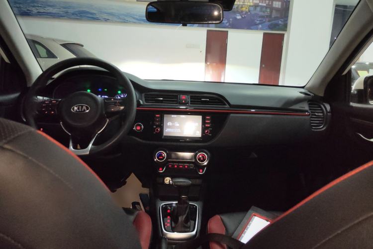 Used Kia KX Cross 2017 1.4L AT GLS
