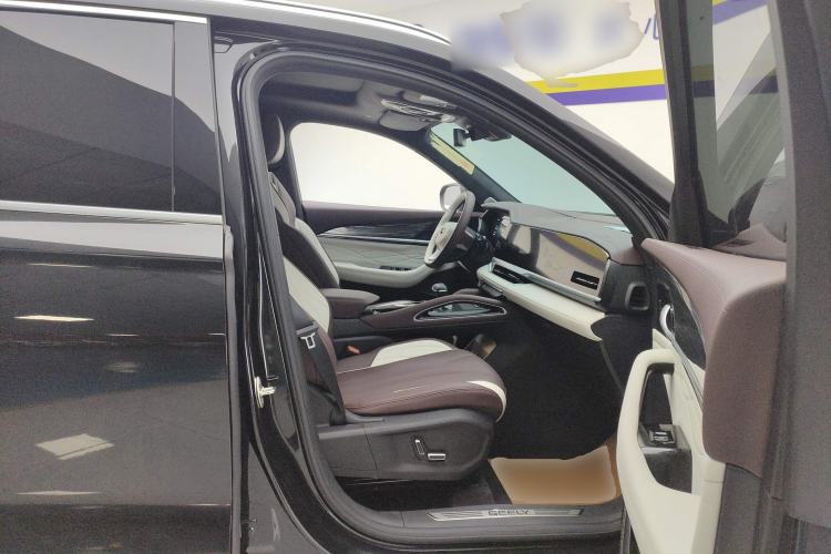 Used Geely Auto Monjaro L 2024 2.0TD High-Power Automatic Two-Wheel Drive Skyline Edition
