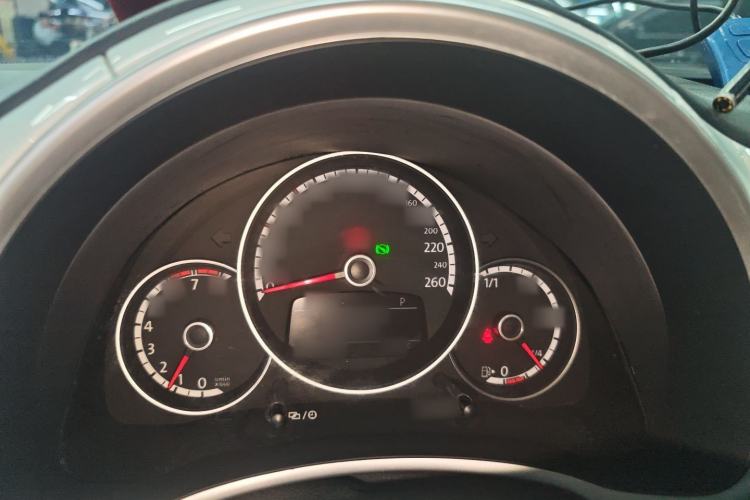 Used Volkswagen Beetle 2015 180TSI model
