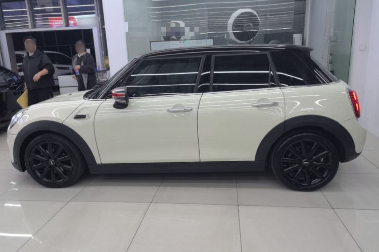 Used  MINI 2019 1.5T COOPER Artist Five-Door Edition
