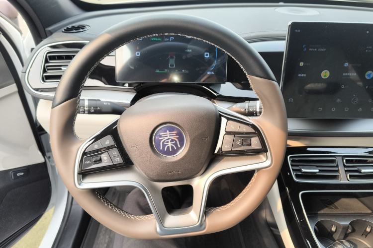 Used BYD Qin PLUS 2024 HONOR Edition DM-i 120KM Excellence Model
