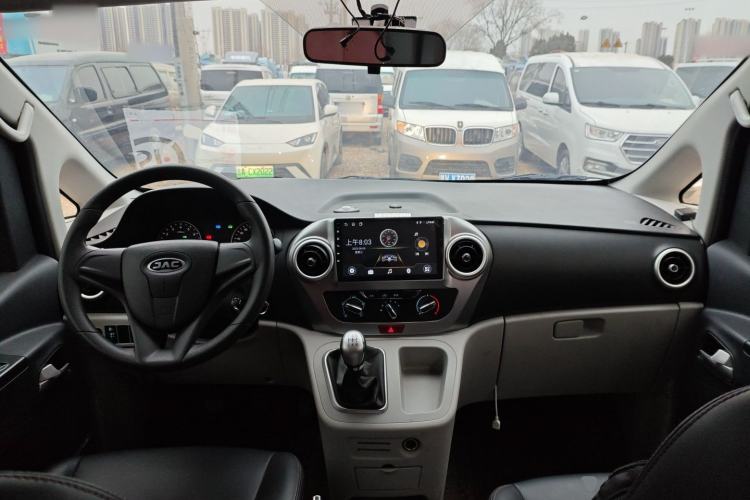 Used JAC Refine M3 2023 PLUS 1.8L 7/8-seater Elite Edition