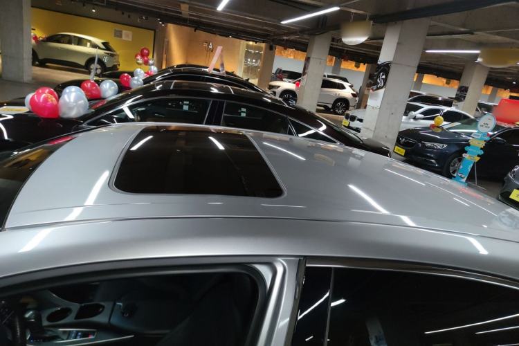 Used Toyota Avalon 2019 Dual-Engine 2.5L Luxury Edition China VI Standard
