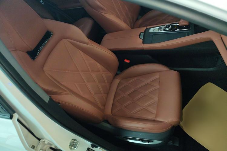 Used Changan CS75 PLUS 2023 3rd Generation 1.5T Automatic Prestige Model
