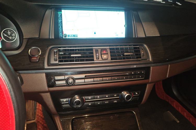 Used BMW 5 Series 2014 525Li Luxury Design Package
