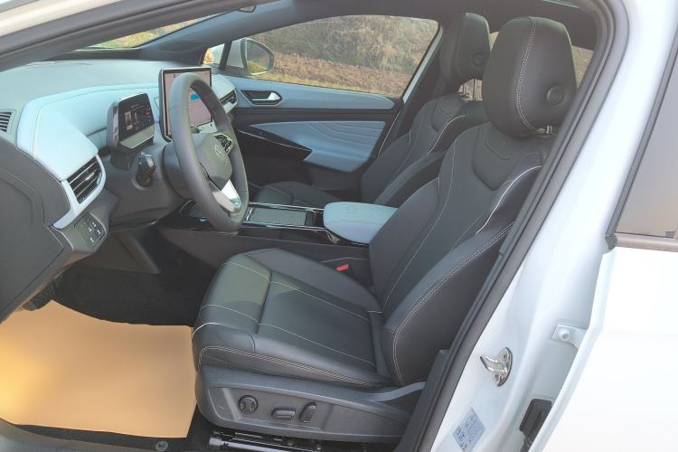 Used Volkswagen ID.4 X 2025 Smart Version Pure & Intelligent Enjoyment Edition
