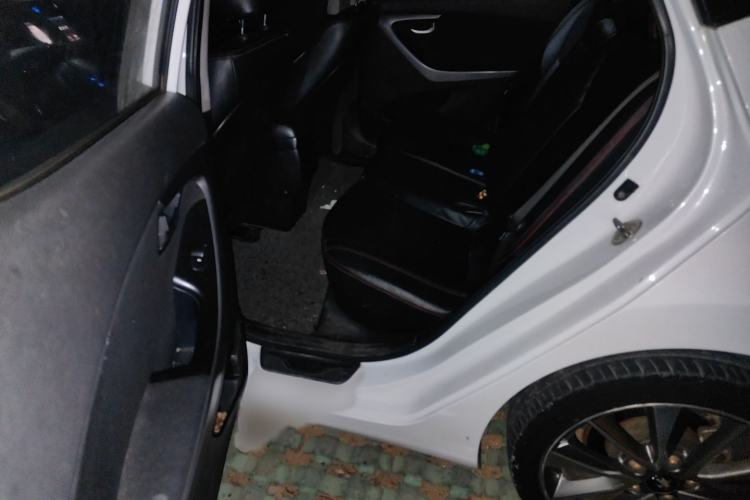 Used Hyundai Elantra 2015 1.6L Automatic Leading Model
