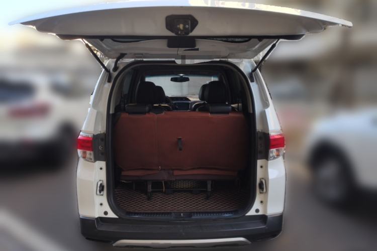 Used Venucia M50V 2017 1.6L XL CVT Luxury Edition
