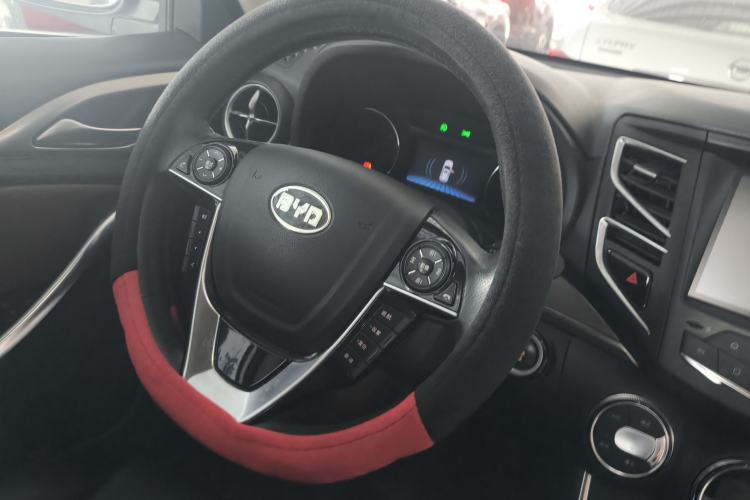 Used BYD Song 2016 2.0TID Automatic Trendsetting Edition
