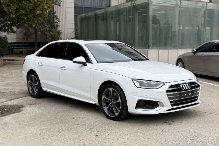 Used Audi A4L 2020 40 TFSI Fashionable and Elegant Model
