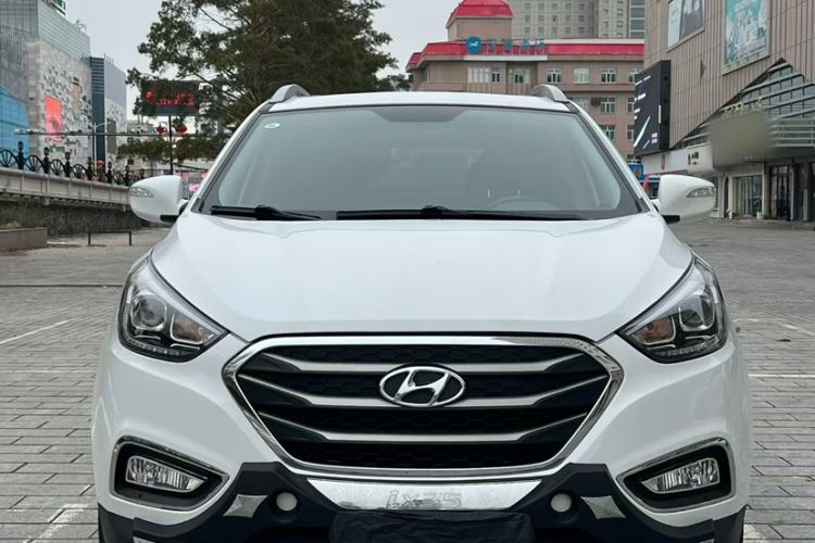 Used Hyundai ix35 2015 2.0L Automatic Two-Wheel Drive Leading Trim China V Standard
