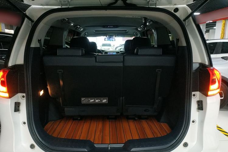 Used GAC Trumpchi M8 2020 390T Deluxe Edition
