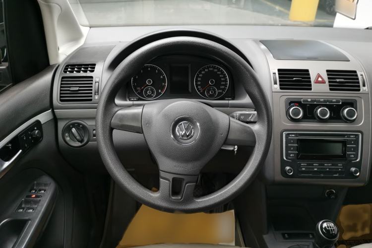 Used Volkswagen Touran 2013 1.4T Manual Fashion Edition 5 Seats

