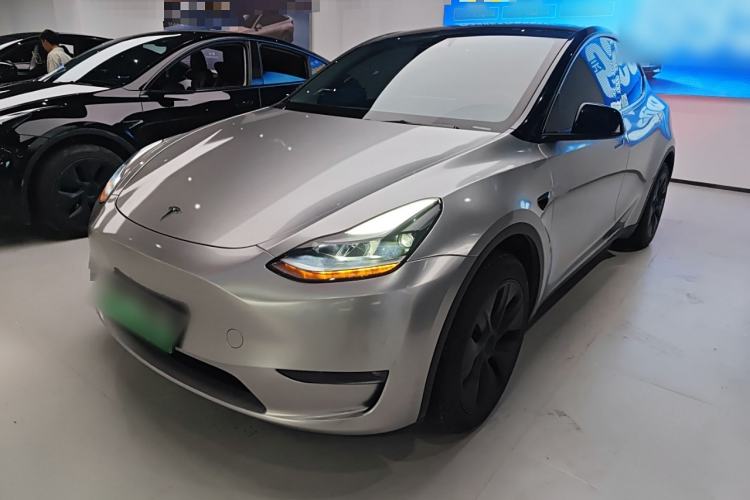 Used Tesla Model Y 2024 Long-Range All-Wheel-Drive Version
