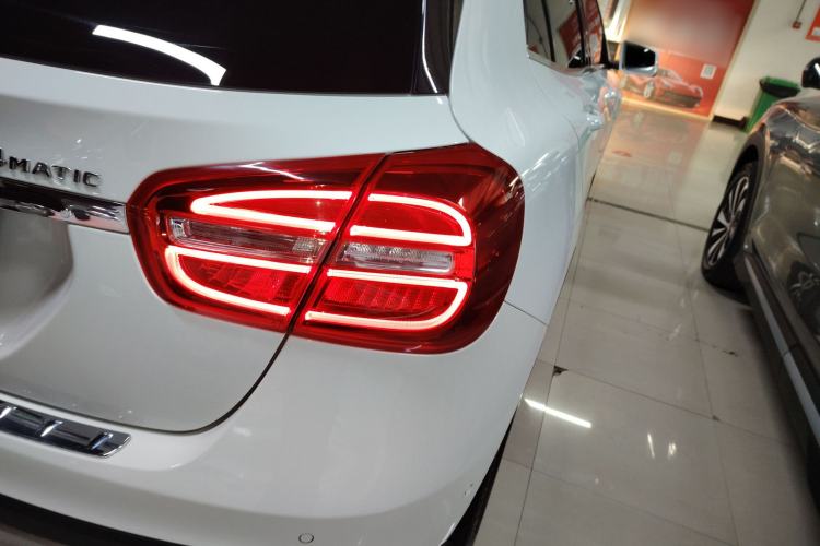 Used Mercedes-Benz GLA 2017 GLA 220 4MATIC Fashion Model
