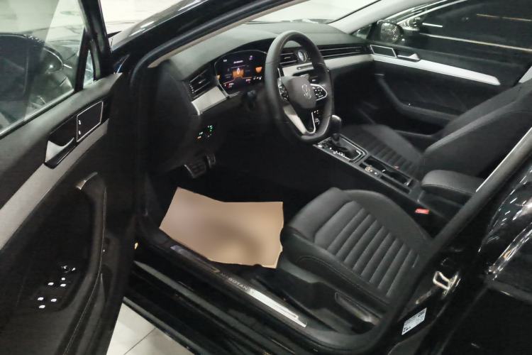 Used Volkswagen Magotan 2025 Zhongxiang Version 280TSI DSG Comfort Edition
