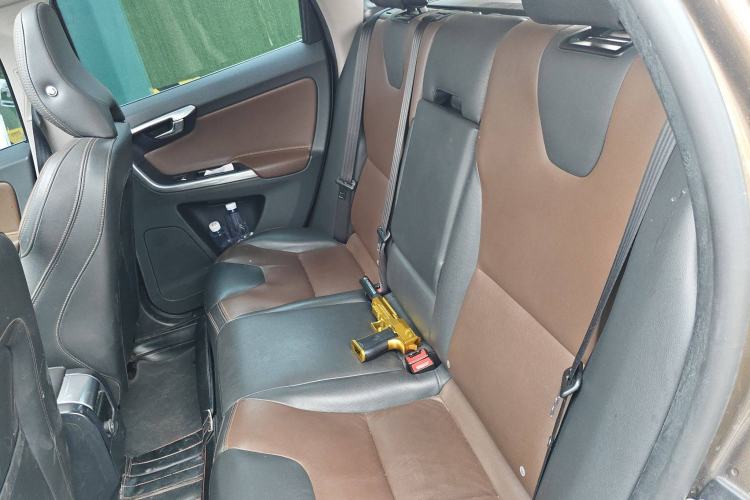 Used Volvo XC60 2017 T5 AWD Smart Range Edition
