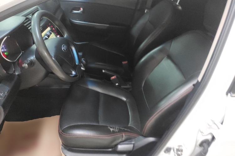 Used Kia K2 2015 Sedan 1.4L MT GLS