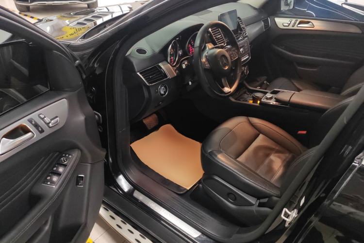 Used Mercedes-Benz GLE Coupe 2017 GLE 320 4MATIC Coupe SUV
