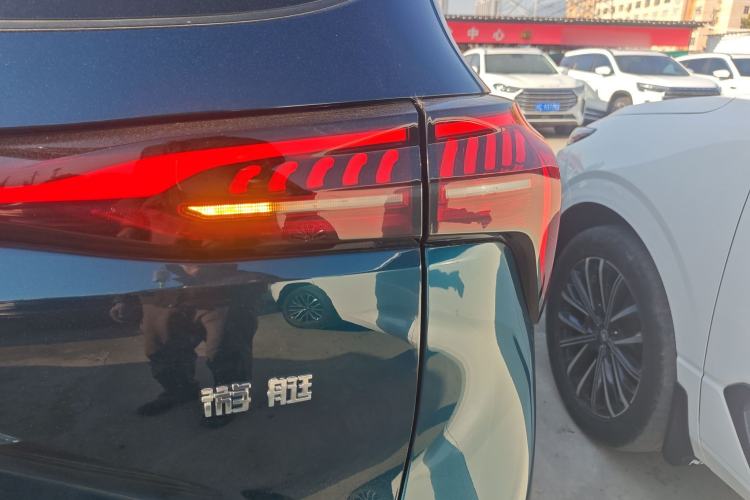 Used FORTHING Yacht 2022 1.5T DCT Chasing-the-Waves Edition