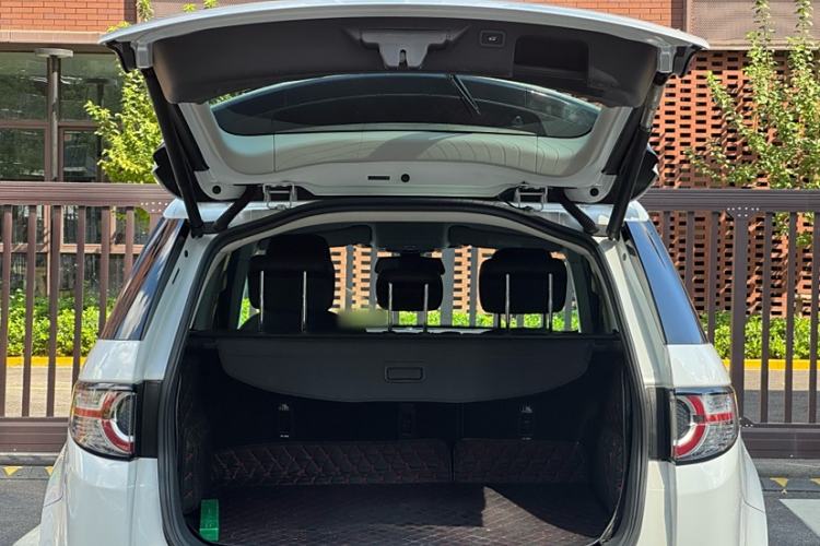 Used Land Rover Discovery Sport 2018 240 PS SE Version
