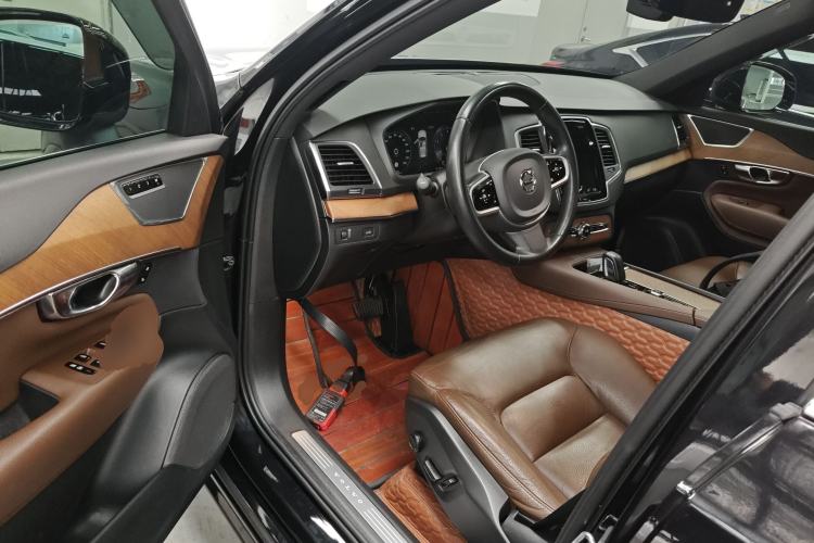 Used Volvo XC90 2021 B5 SmartDrive Luxury Edition 5-seater
